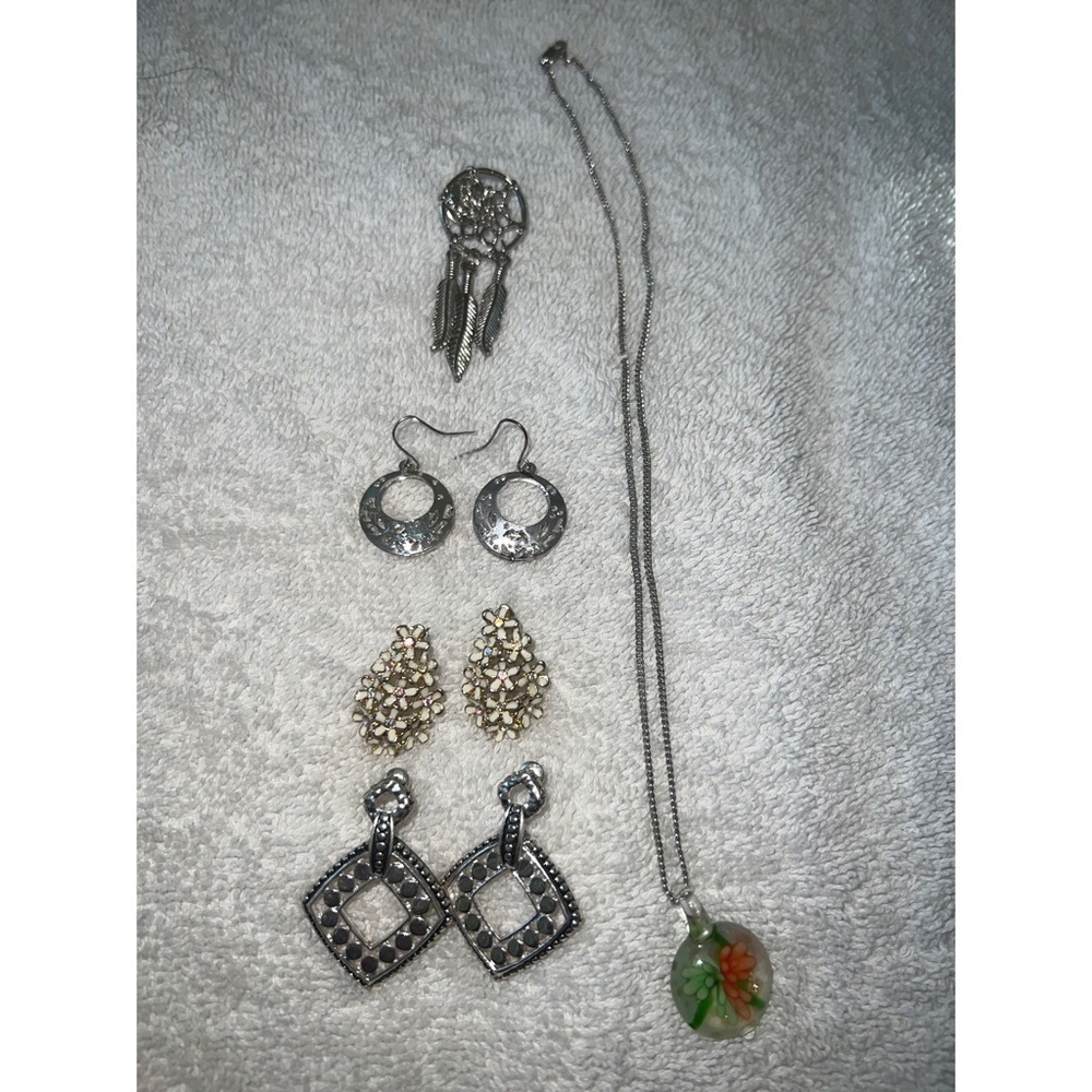 Silver TONE JEWELRY BUNDLE - Picture 2 of 5